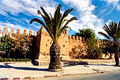 Tiznit - Marocco meridionale. Le mura della medina. 